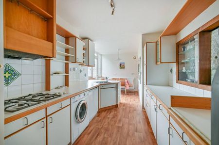 3 bedroom semi-detached house to rent - Photo 2