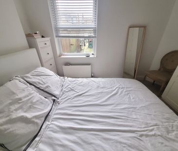 2 Bed Maisonette, London, W12 - Photo 4