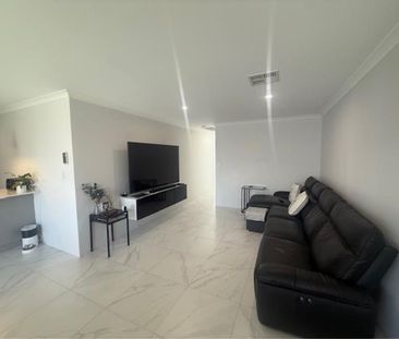 8 Jandari Mews, Success - Photo 2