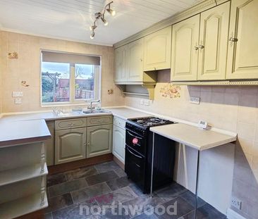 2 bedroom semi-detached house to rent - Photo 6