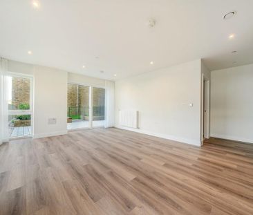 3 bedroom flat to rent - Photo 2