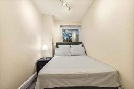 3 bedroom flat to rent - Photo 2