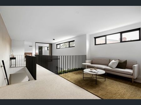 STUNNING FAMILY HOME BY THE BAY - Photo 3