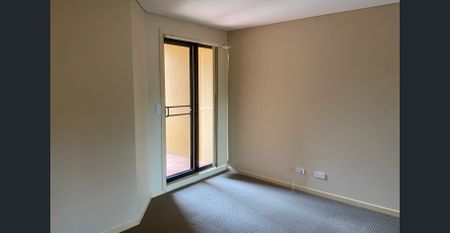 TWO BEDROOM APARTMENT IN THE HEART OF BLACKTOWN! - Photo 3