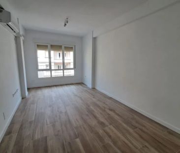 Alquiler de piso en Calle Armengual de la Mota, 34 - Photo 6