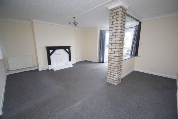 2 bedroom ground floor flat to rent - Photo 1