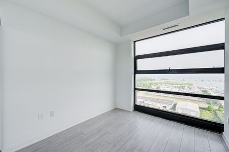 For Lease - 1606 Charles Street Unit# 1605, Whitby, Ontario - Photo 5