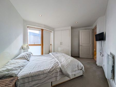 2 Bed Flat, Reed House, SW19 - Photo 4