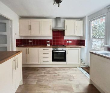 2 bedroom terraced house to rent - Photo 6