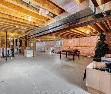 For Lease - 215 Manning Drive, Chatham, Ontario - Photo 1