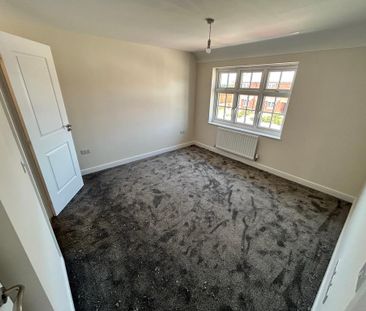 3 bedroom terraced house to rent - Photo 3