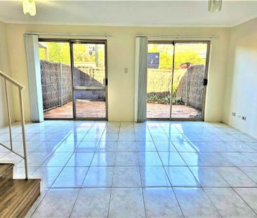 3 Bedroom Townhouse - Photo 2