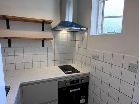 Studio to rent - Photo 4