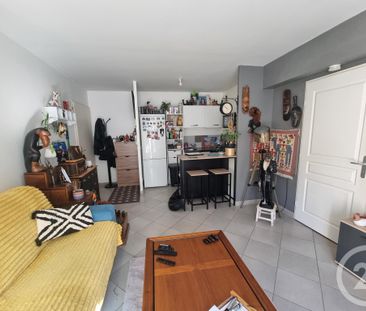 Location Appartement 2 pièces 39m² BRIE COMTE ROBERT 77170 - Photo 2