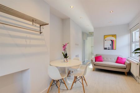 2 Bed Flat, Catford, SE6 - Photo 4