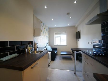 Apartment 5 (Mor Glas), 121 High Street - Photo 5