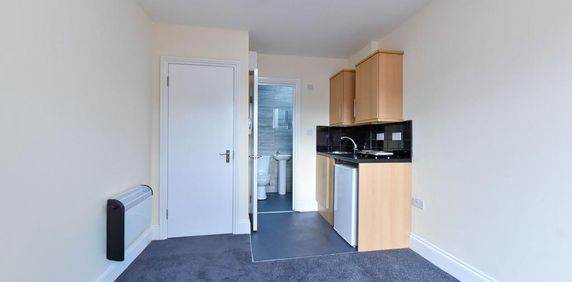 Studio to rent - Photo 2