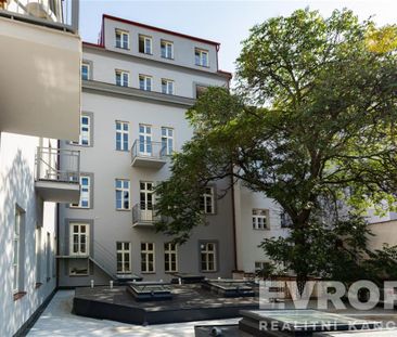 Pronájem bytu 2+kk 55 m2 - Fotografie 1