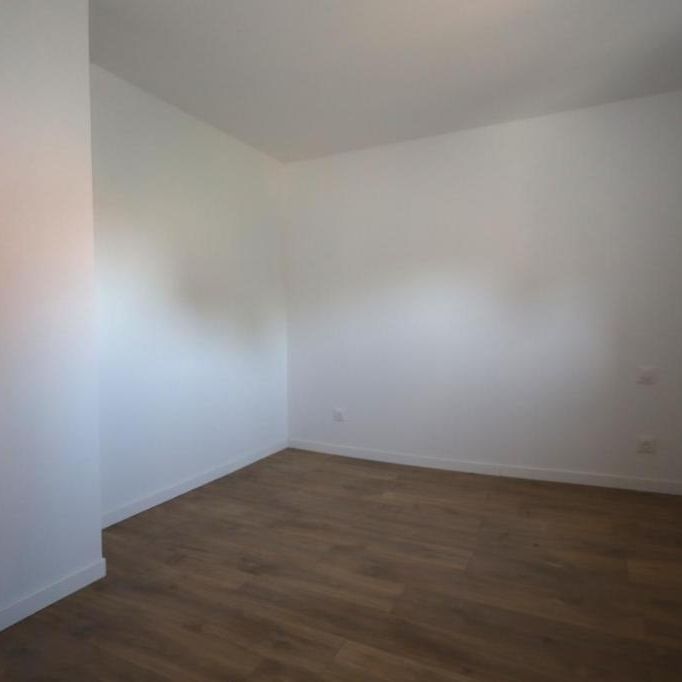 APPARTEMENT ENTIEREMENT RENOVEE DE TYPE 2 CAMBRAI - Photo 1