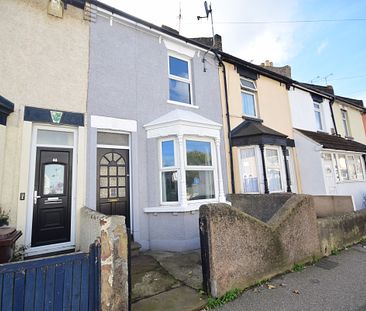 3 bedroom terraced house to rent - Photo 3