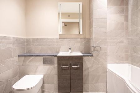 Lesley Park Royal, 1 Rosepark Gardens, Belfast, BT5 7WL - Photo 3
