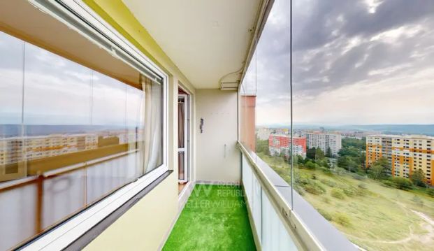 Pronájem světlého a útulného bytu 2+1 s lodžií a výhledem na západ v žádané lokalitě Praha 4 – Kamýk - Фото 1