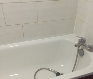 Single room to let located at high road ilford - £550 pcm - Photo 5