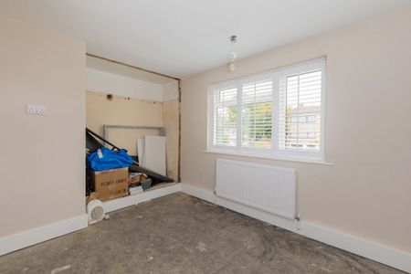 Chantry Close, Windsor - Photo 5