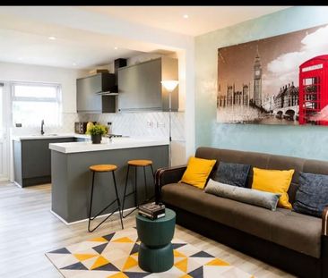 Ensuite rooms to Move in Instantly - - Photo 3