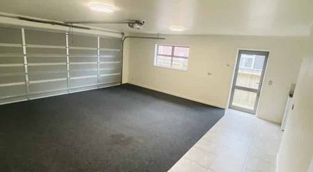 Spacious 3-Bedroom Apartment for Rent in Masterton - Photo 3
