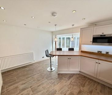 3 bedroom terraced house to rent - Photo 4