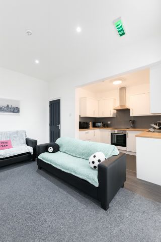 5 Bed Terraced House, Patterdale Road, L15 - Photo 2