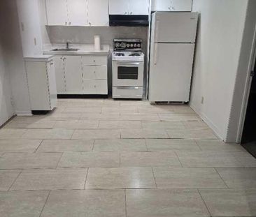 2 1/2 Iberville coin Hochelaga - Photo 1