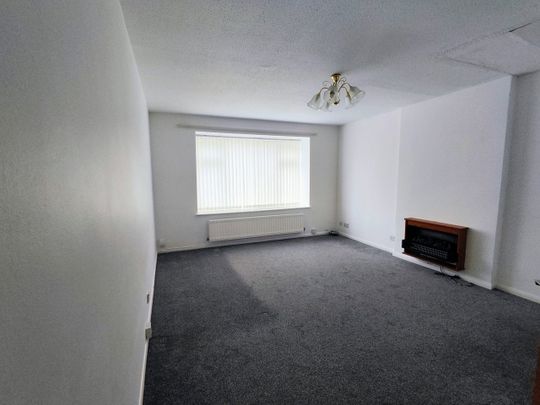 3 Bed End Terrace, Loughrigg Close, NG2 - Photo 1