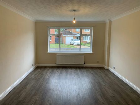 Detached house to rent on - Photo 2