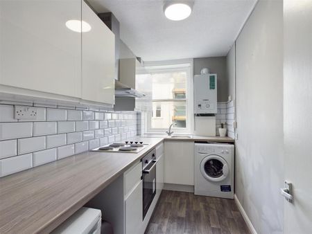 2 bedroom flat to rent - Photo 3