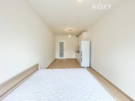 Pronájem bytu 1+kk a garsoniéry 38 m², Českobrodská 942, Praha - Photo 3