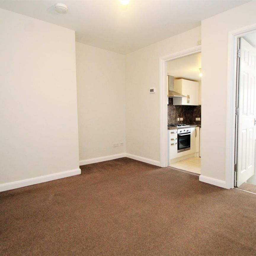 Totteridge Road, High Wycombe - Photo 1