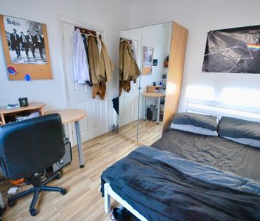 3 bedroom terraced house to rent - Photo 3