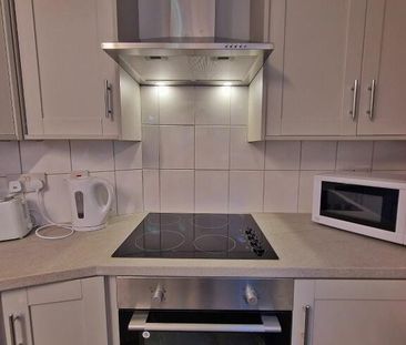 Room 5, 55 Cromwell Road, Botanic, Belfast, BT7 1JY - Photo 6