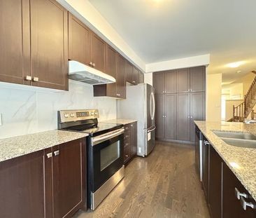 For Lease - 47 Bellflower Lane, Richmond Hill, Ontario - Photo 6