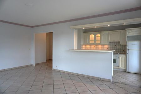 Location Appartement 3 pièces 69m² ANNECY 74000 - Photo 3