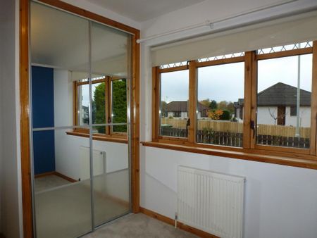 3 bedroom bungalow to rent - Photo 2