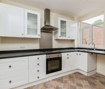 2 bedroom terraced house to rent - Photo 4