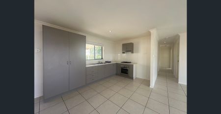 THREE BEDROOM HOME IN MOORE PARK BEACH! - Photo 4