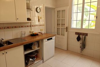 For Rental: 2-Bedroom Semi-Detached House in Las Rosas