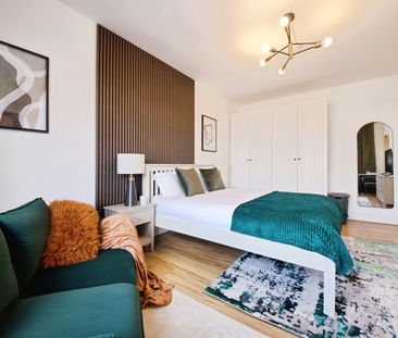 4 Bed Maisonette, B, N13 - Photo 2