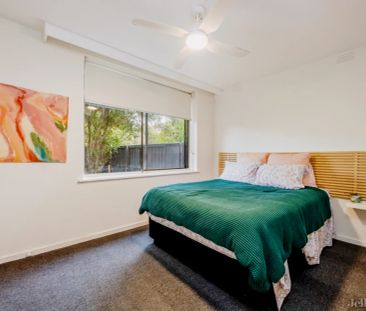 2 Bed, 1 Bath - Photo 2