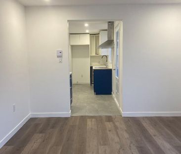 4 1/2 avec une grande cour - Photo 3