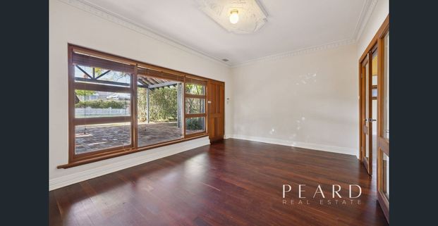 CHARM & CHARACTER - Photo 1